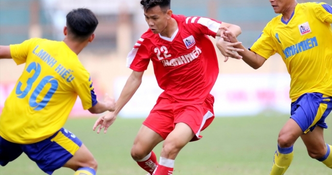 Hoãn trận cầu tâm điểm giải trẻ Việt Nam vì Covid-19