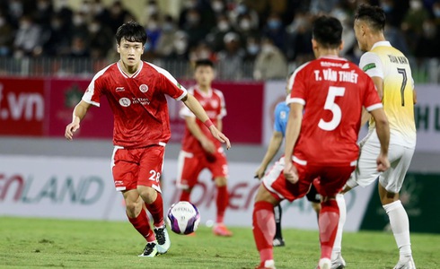 Hoàng Đức kiến tạo, Viettel đánh bại 'PSG Việt Nam' ngày khai màn