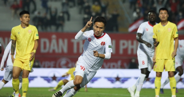 'Tướng' Nghiêm giúp Hải Phòng dẫn đầu V-League với 2 trận toàn thắng