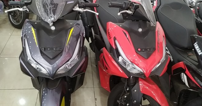 'Giật mình' Yamaha NVX 155 nhập khẩu giá rẻ hơn xe chính hãng