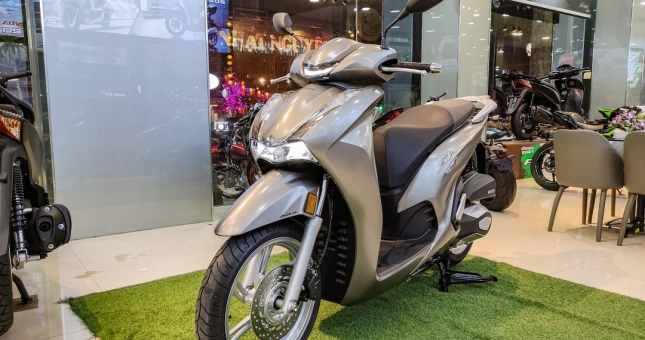 Ảnh thực tế Honda SH 350i vừa về Việt Nam