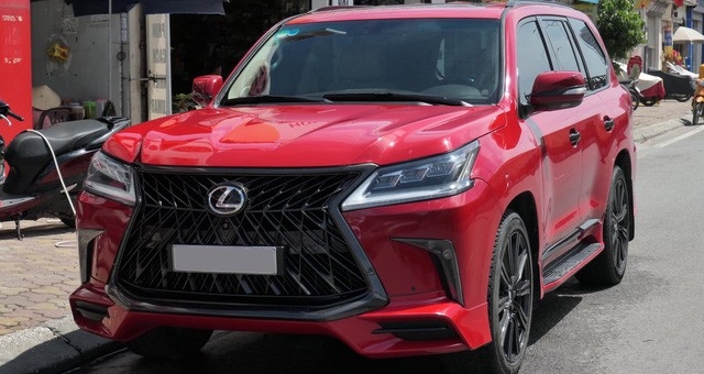 'Giật mình' Lexus LX 570 Super Sport được rao bán chỉ hơn 2 tỷ đồng