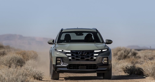 Đối thủ của Ford Ranger ra mắt với nội thất như xe sang