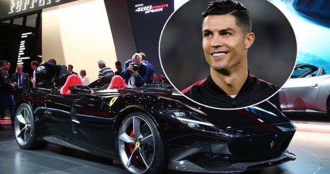 Cristiano Ronaldo tậu siêu xe Ferrari Monza SP2 gần 2 triệu USD