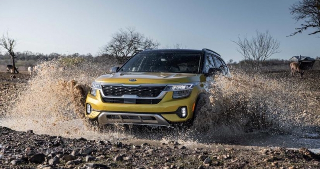 Kia Seltos bản Nightfall Edition ra mắt: hầm hố hơn, giá rẻ nhất