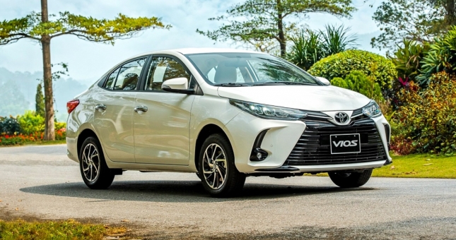 Giá xe Toyota Vios 2021 giảm mạnh, cạnh tranh Hyundai Accent