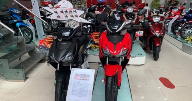 Honda Winner X giảm 4 triệu đồng, giá cực rẻ cạnh tranh Exciter 155