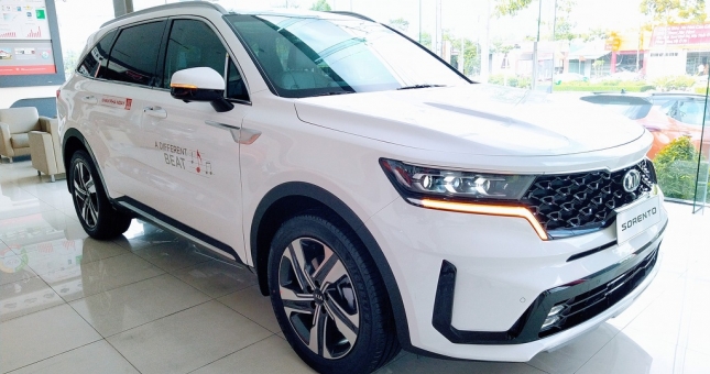 Giảm 100 triệu đồng, SUV cỡ C này khiến CR-V, Santa Fe lo “sốt vó”