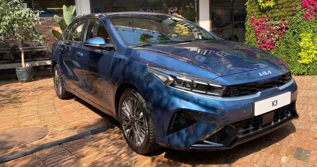 Sedan hạng C 'siêu hot' sắp ra mắt Việt Nam, cạnh tranh Mazda 3