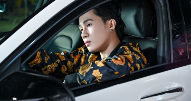 Thu nhập khủng, Jack đang đi ô tô gì?