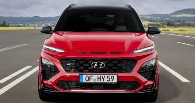 Hyundai Kona 2021 ra mắt với thiết kế cực đẹp, cạnh tranh Kia Seltos