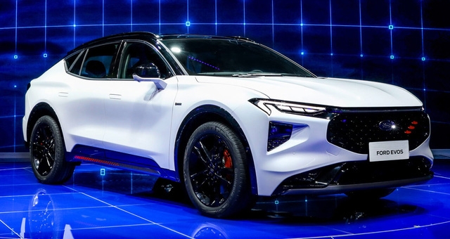 SUV 5 chỗ siêu đẹp của Ford ra mắt: giá 797 triệu, màn hình 'khủng' 43 inch