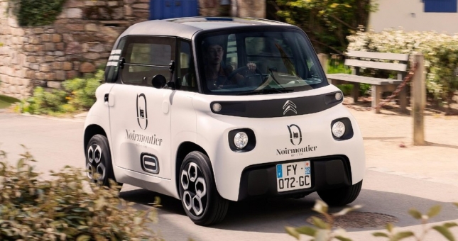 “Giật mình” mẫu ô tô điện có giá chỉ ngang Honda SH, thiết kế cực đẹp