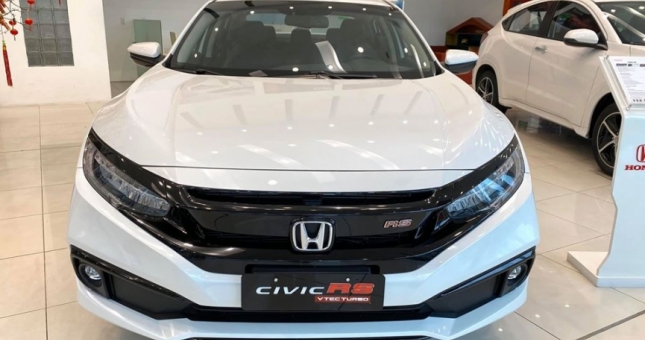 Honda Civic được giảm 100% lệ phí trước bạ, quyết đấu Mazda 3, Kia K3
