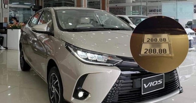 Toyota Vios 2021 biển số “tứ quý 8” lên sàn xe cũ, giá bán gây “sốc”
