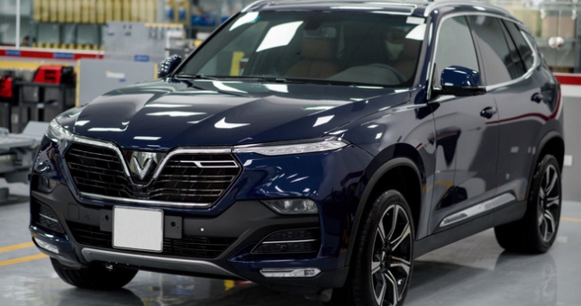 Giá lăn bánh VinFast Lux SA2.0 sau ưu đãi trước bạ kép, rẻ bất ngờ