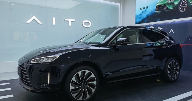 Khá phá mẫu SUV điện cực đẹp vừa ra mắt của hãng điện thoại Huawei