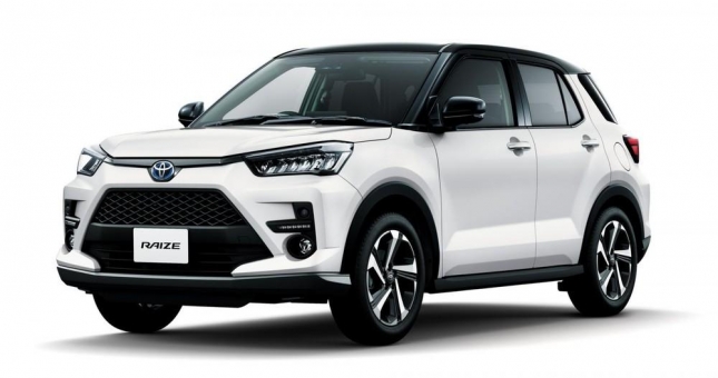 Toyota Raize 2022 có phiên bản hybrid, tiết kiệm xăng hơn xe máy
