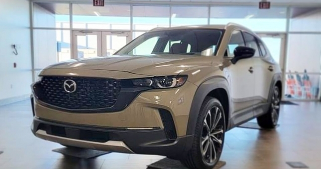 Ảnh thực tế Mazda CX-50 2022 – phiên bản thể thao và hầm hố hơn CX-5