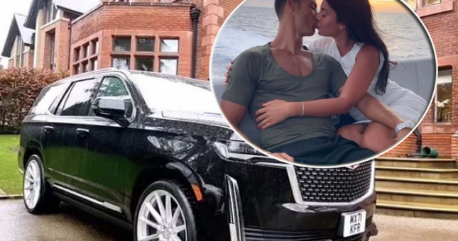 Cristiano Ronaldo được bạn gái tặng 'xế khủng” nhân dịp sinh nhật tuổi 37