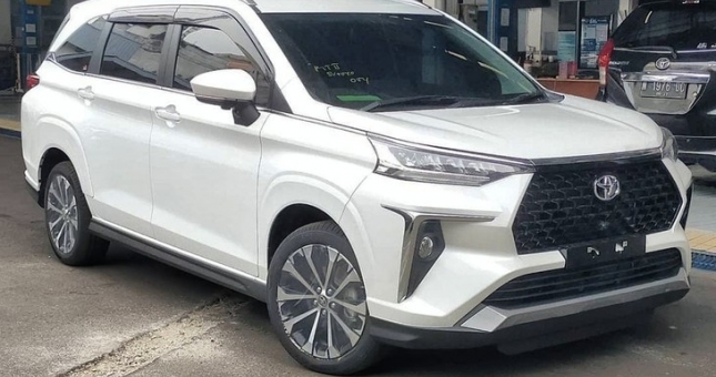 Lộ ảnh Toyota Veloz Cross 2022 sắp ra mắt tại Việt Nam, trang bị ấn tượng