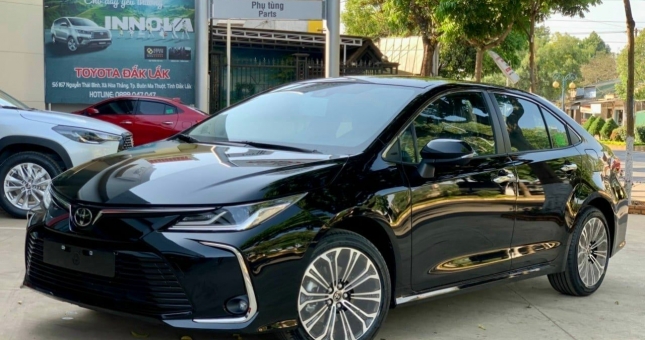 Chi tiết Toyota Corolla Altis 2022 tại đại lý, giá cao nhất 868 triệu đồng
