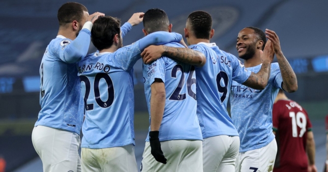 'Sterling thiếu tử tế khi rời Man City sang Chelsea'