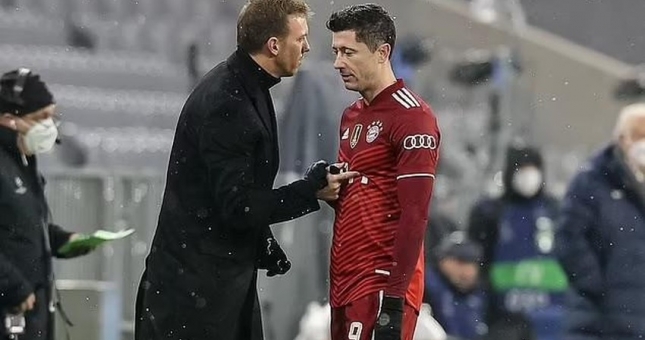 Huyền thoại bóng đá Đức mâu thuẫn với 'người nhà', bảo vệ Barca?