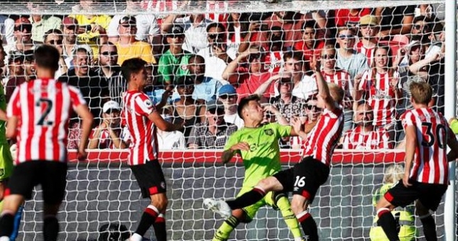 Tân binh MU tái hiện lại nỗi 'ám ảnh' của Sir Alex thời hoàng kim