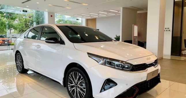 Cận cảnh Kia K3 Turbo GT 2022 vừa về đại lý, sẵn sàng đấu Mazda 3, Civic