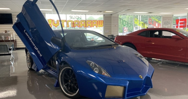 Honda Civic độ Lamborghini Aventador được rao bán với giá chỉ 571 triệu đồng