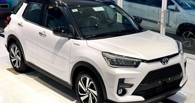 Xôn xao bảng giá xe Toyota mới tại Việt Nam: giá Raize, Vios... tăng mạnh