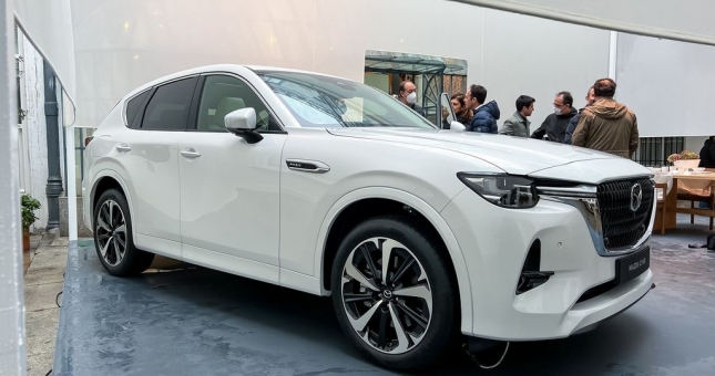 Hé lộ thông số Mazda CX-60, nhiều điểm ấn tượng đấu Hyundai Santa Fe