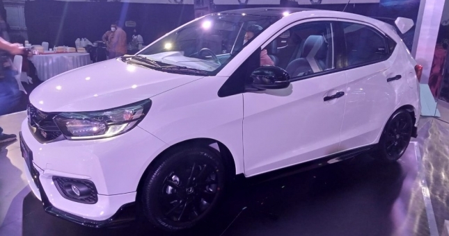 Đối thủ của VinFast Fadil có phiên bản thể thao lạ mắt, giá chỉ từ 359 triệu đồng