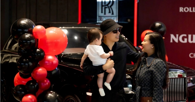 Lộ diện nữ đại gia Việt tậu Rolls-Royce Cullinan Black Badge hơn 40 tỷ đồng