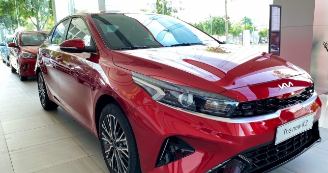 Giá rẻ, Kia K3 “thống trị” phân khúc sedan hạng C tại Việt Nam