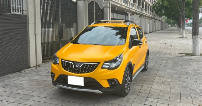 Diễn viên Hồng Đăng độ xe VinFast Fadil cực chất tặng vợ