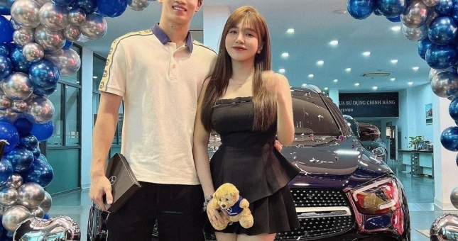 Sau SEA Games, Hoàng Đức tậu “xế hộp” Mercedes-Benz GLC 300 hơn 2,5 tỷ đồng