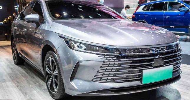 “Cực phẩm” sedan hạng C chuẩn bị về Việt Nam, nội thất hiện đại như Tesla