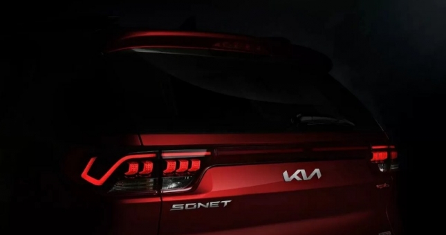 Kia Sonet sắp có phiên bản thể thao X-Line cực chất, đe nẹt Toyota Raize