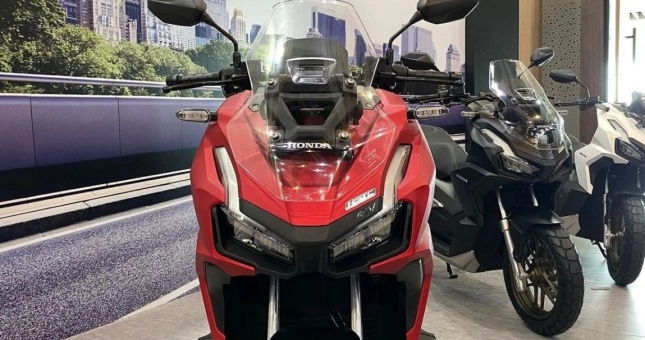 Cận cảnh Honda ADV 160 vừa ra mắt, giá từ 56,1 triệu đồng