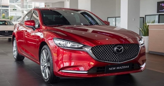 Mazda 6 2022 nhận ưu đãi lớn trong tháng 7, giá lăn bánh cực hấp dẫn