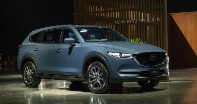 Mazda CX-8 2022 ra mắt với phiên bản màu xám Polymetal Gray cực đẹp