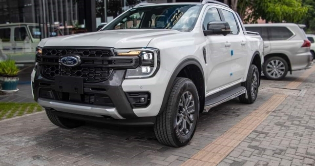 Ford Ranger 2023 có giá bán chính thức tại Việt Nam, thấp nhất 659 triệu đồng