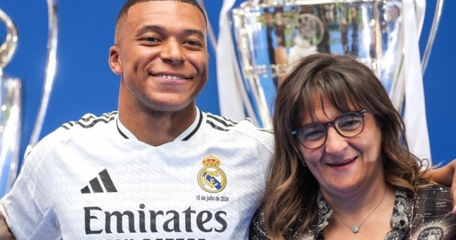 Mẹ Mbappe có lương cao hơn 7 cầu thủ Real Madrid