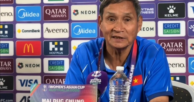 HLV Mai Đức Chung nói lời gan ruột khi chính thức từ chức