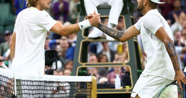 Tsitsipas gây sốc: “Cả làng quần vợt đều biết bí mật của Kyrgios”
