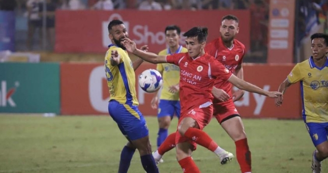 Vì sao cầu thủ Việt kiều đồng loạt 'biến mất' ở V.League?