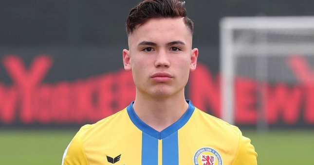 Sao Việt kiều Đức bất ngờ trở về V-League thử việc