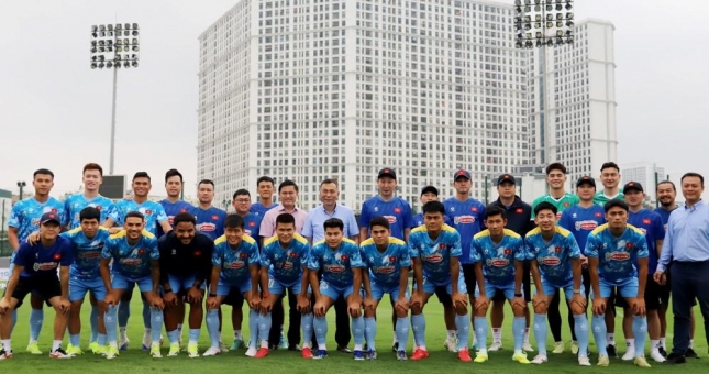 ĐT Việt Nam nhận doping tinh thần từ 2 sếp lớn VFF